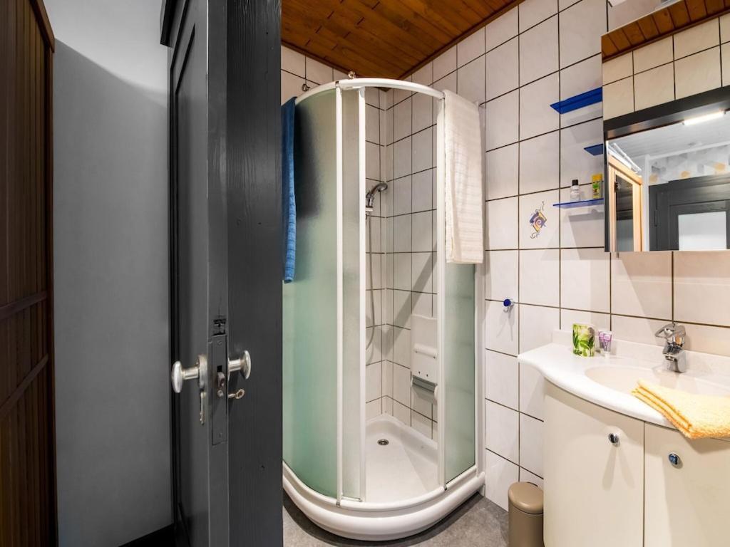 Atmospheric Holiday Home In B Llingen With Infrared Sauna Büllingen Exterior foto